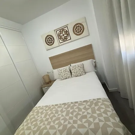 Lägenhet Confortable Y Bien Ubicado. Málaga